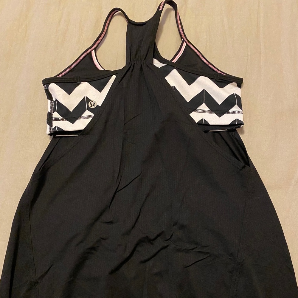 Lululemon sports bra tank size 4